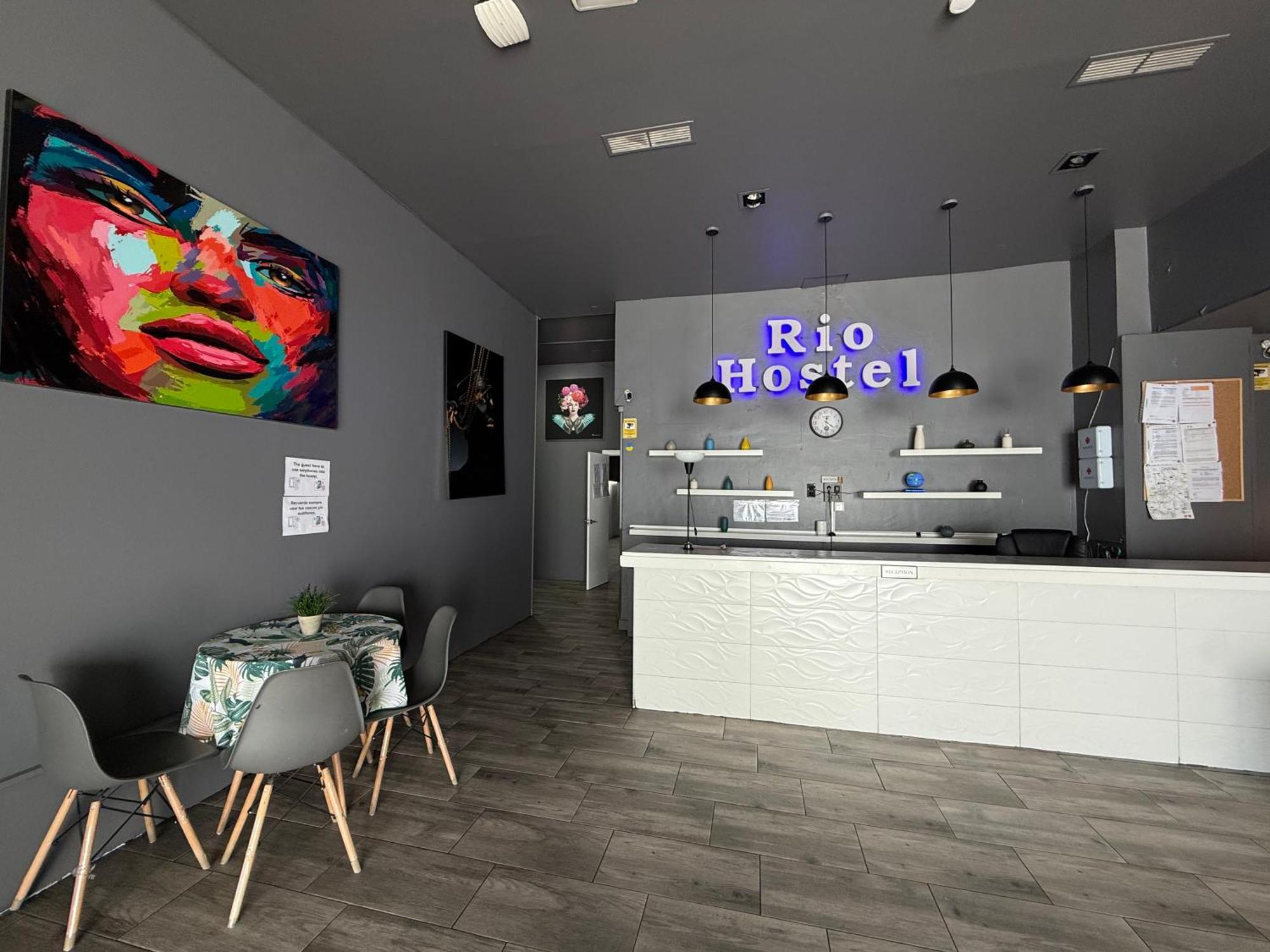 Rio Hostel Madrid Exteriör bild